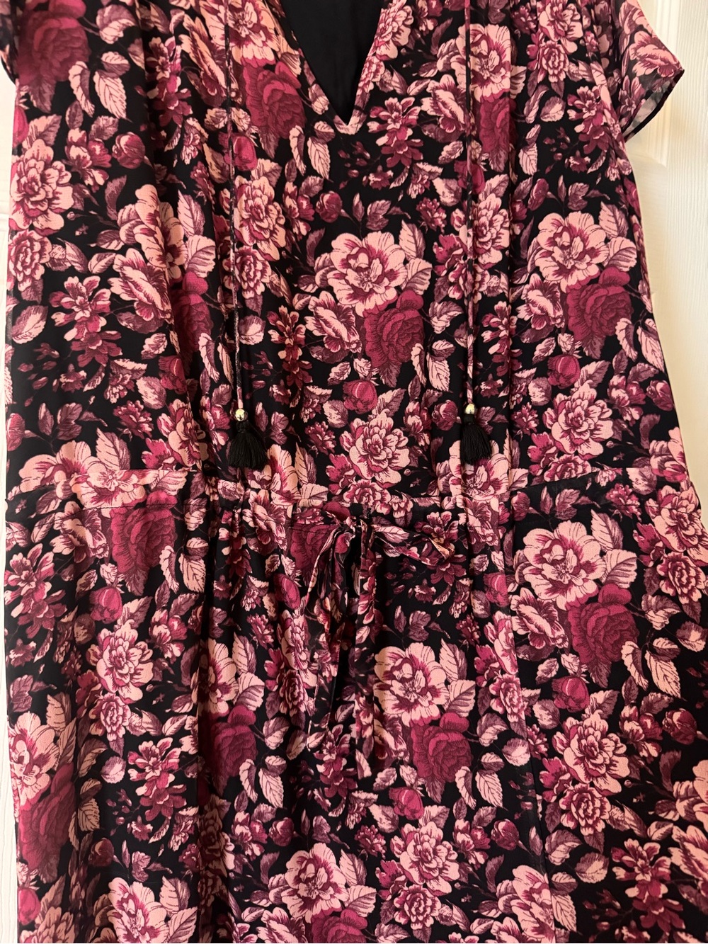 PAIGE Women’s Medium Maxi Dress Burgundy Black Floral Print Tiered Ruffle V-Neck - Picture 3 of 6
